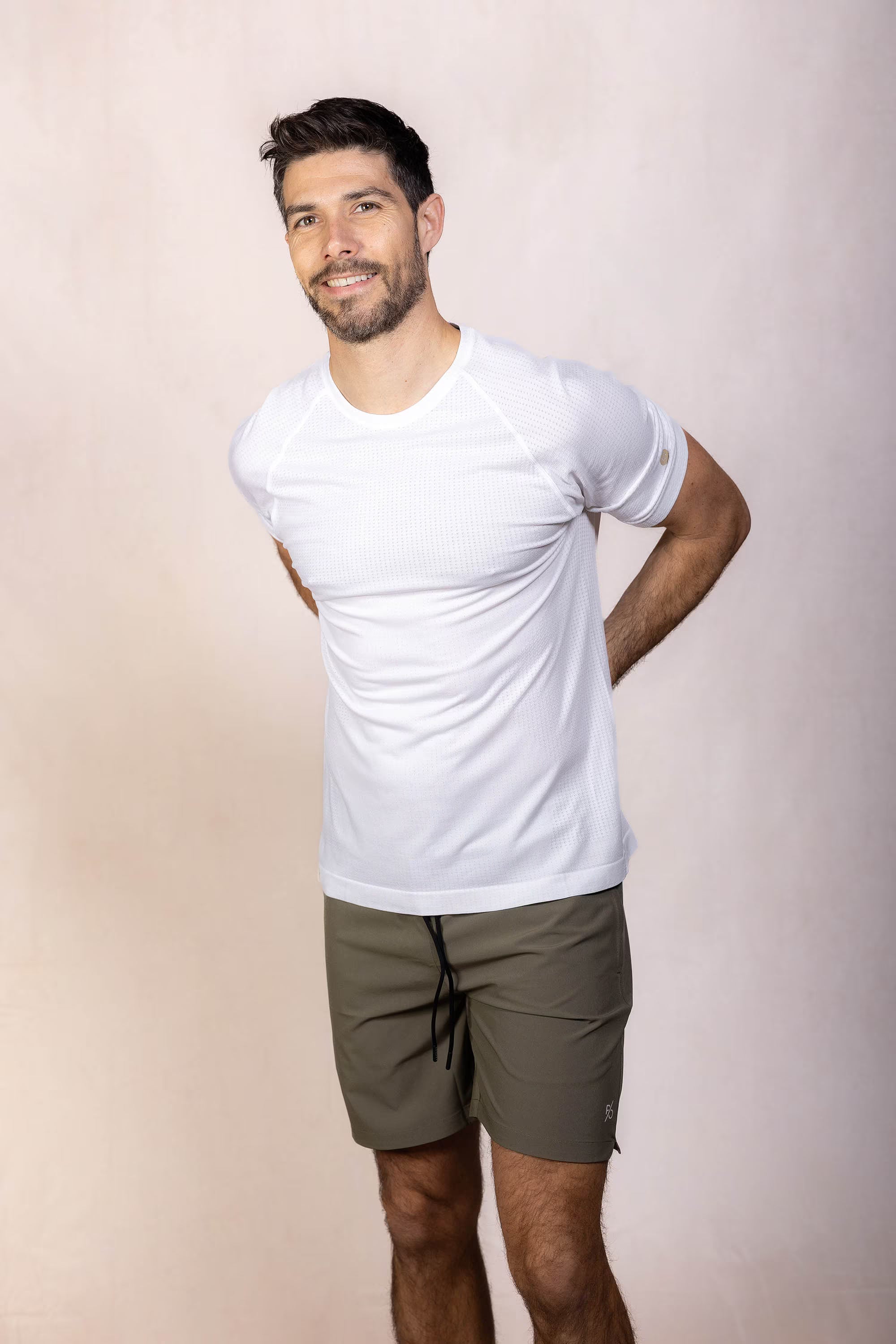 PRO | ORA men’s proformance short in Olive Smoke, product detail image