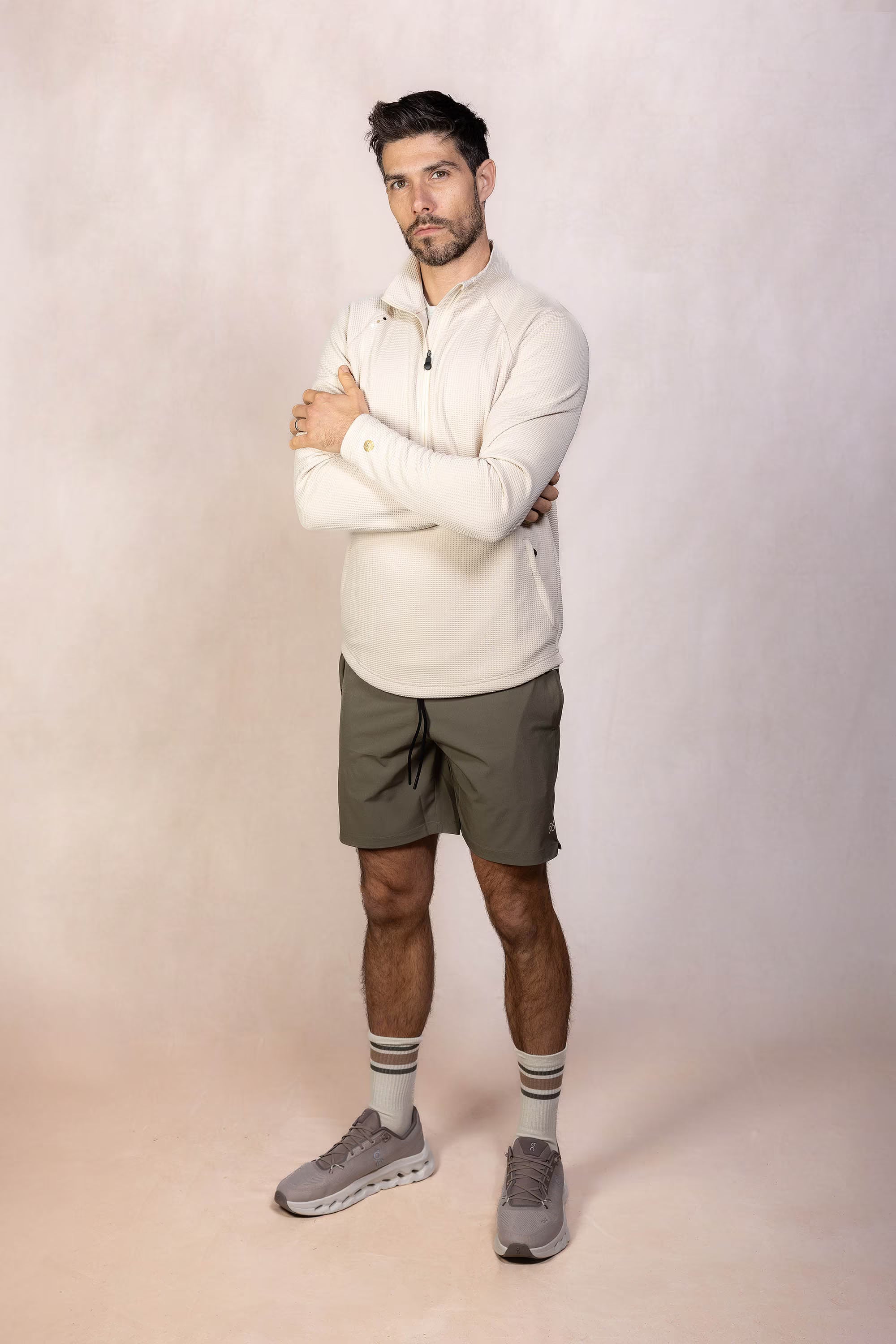 PRO | ORA men’s proformance short in Olive Smoke, product detail image