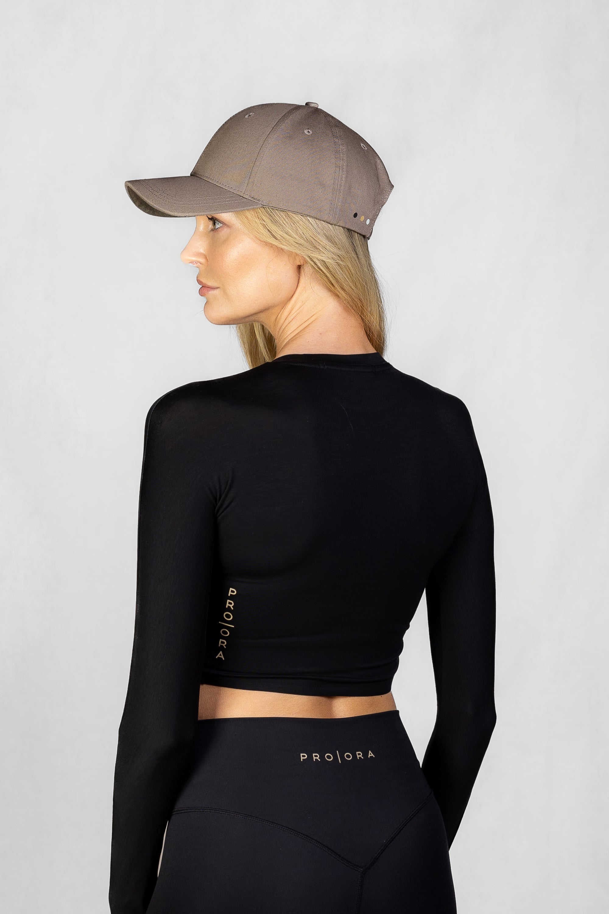 Women's Aura Long Sleeve Crop in Black Onyx #Colour_Black Onyx