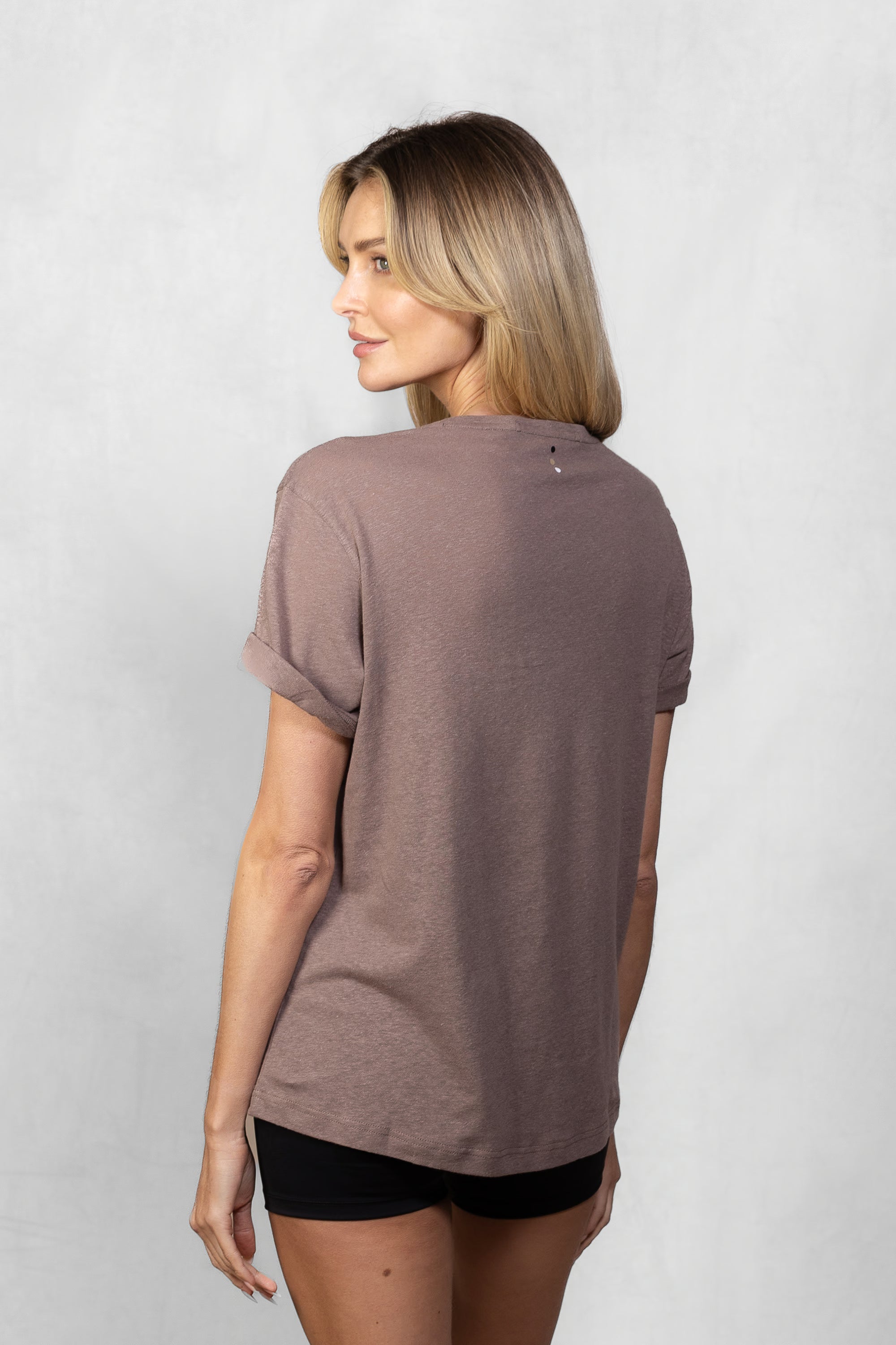 Women's Linen T-Shirt in Light Espresso #Colour_Light Espresso