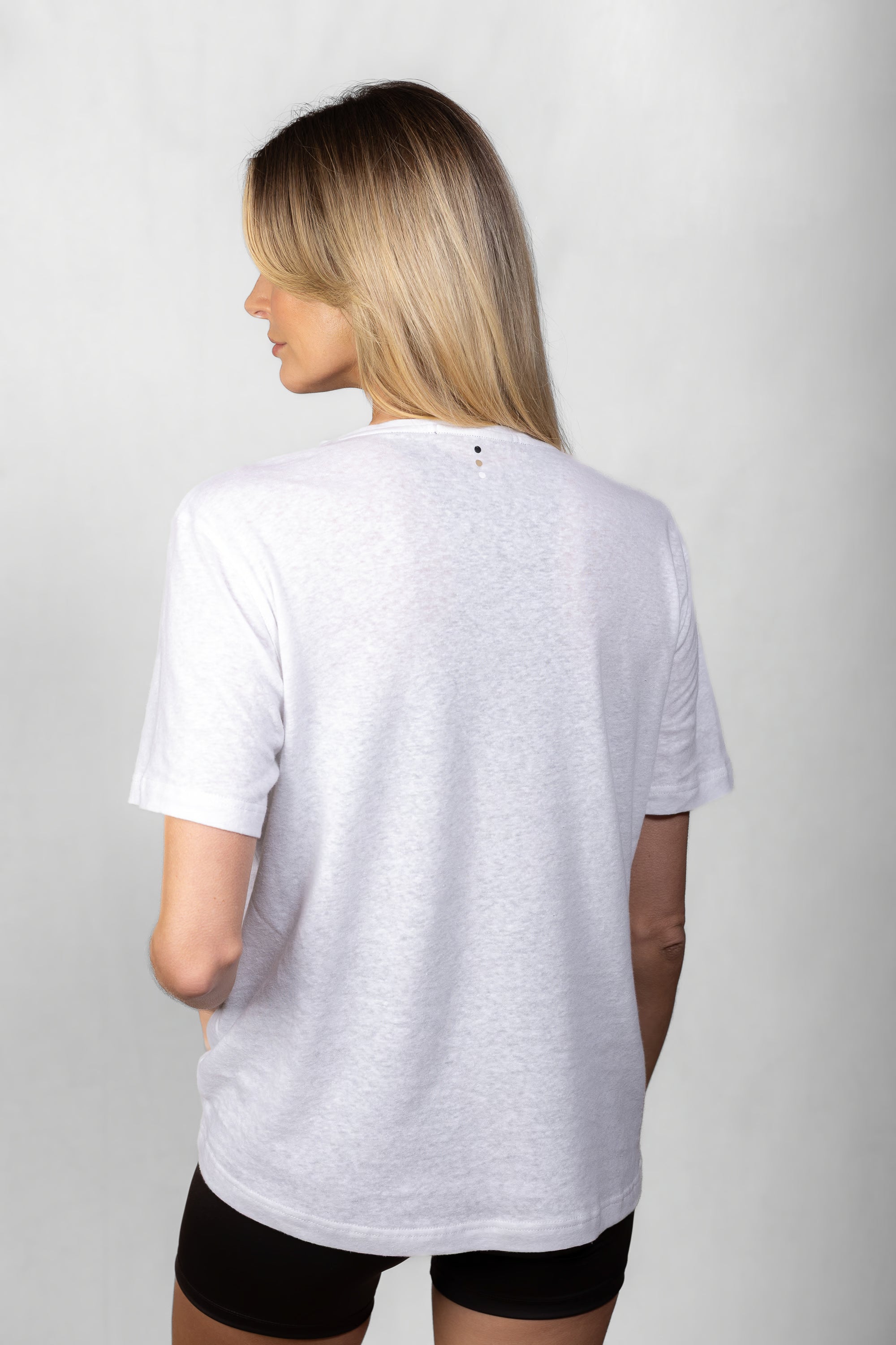 Women's Linen T-Shirt in White Onyx #Colour_White Onyx