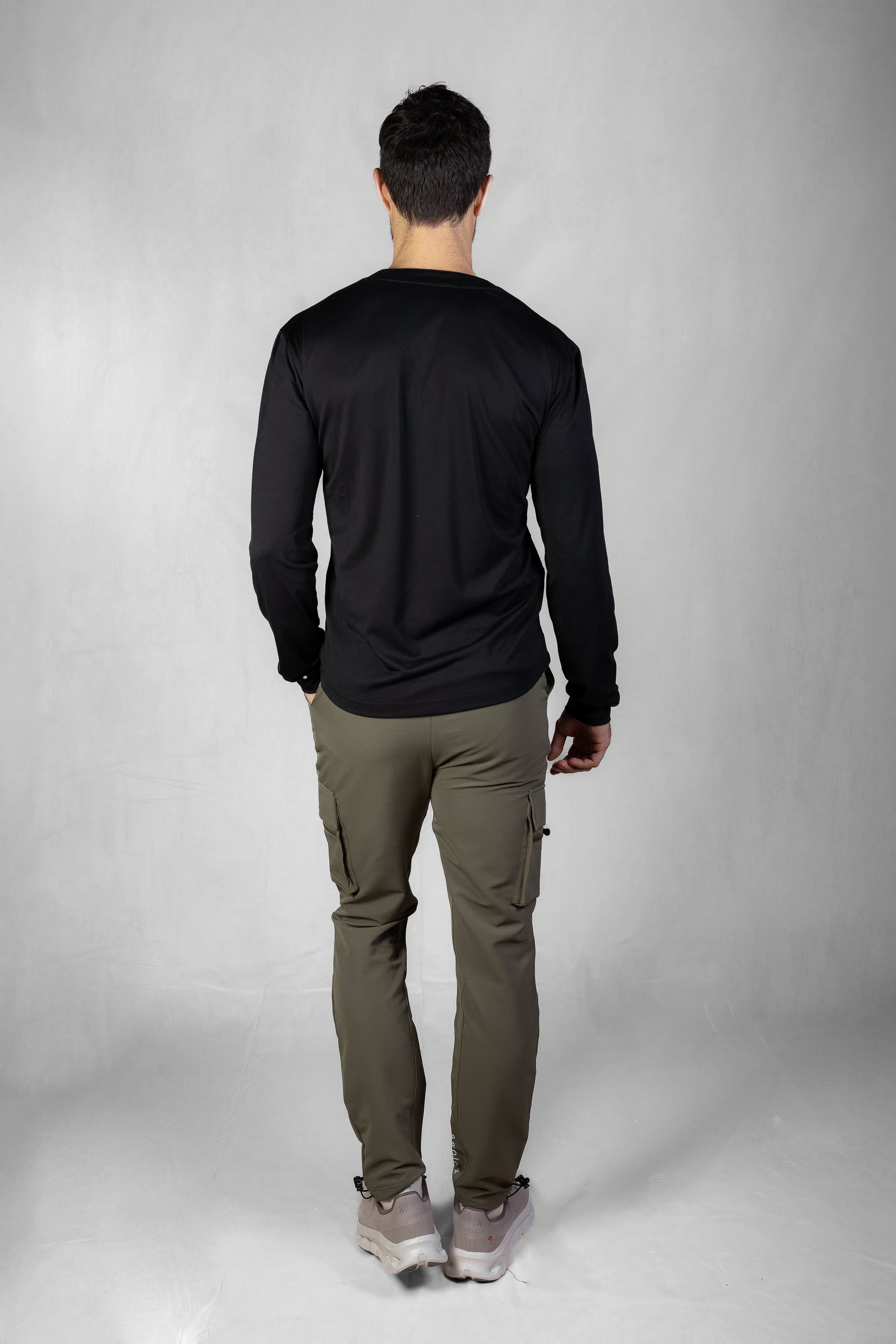 The Aura Henley
