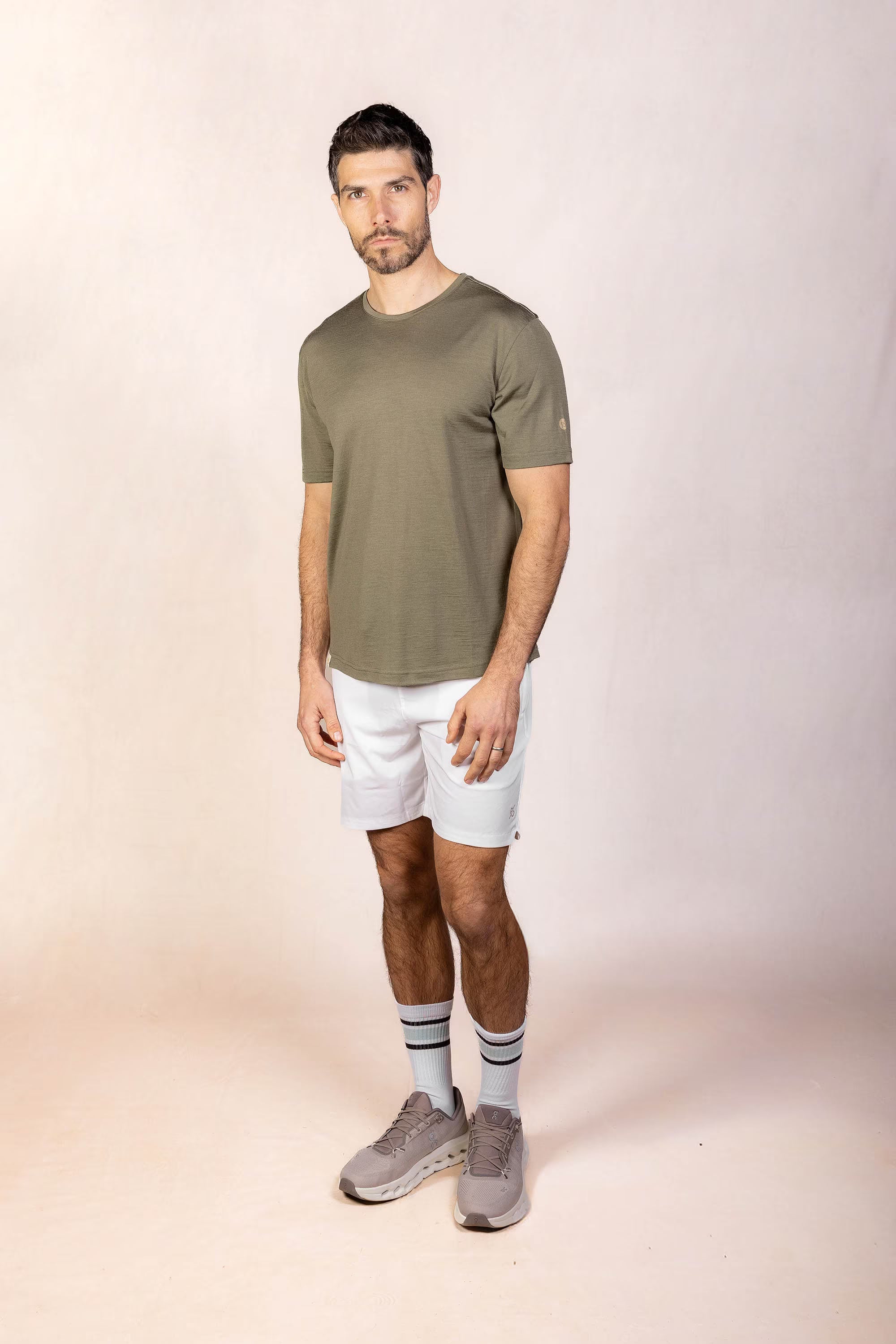 PRO | ORA men’s the merino t in Olive Smoke, product detail image