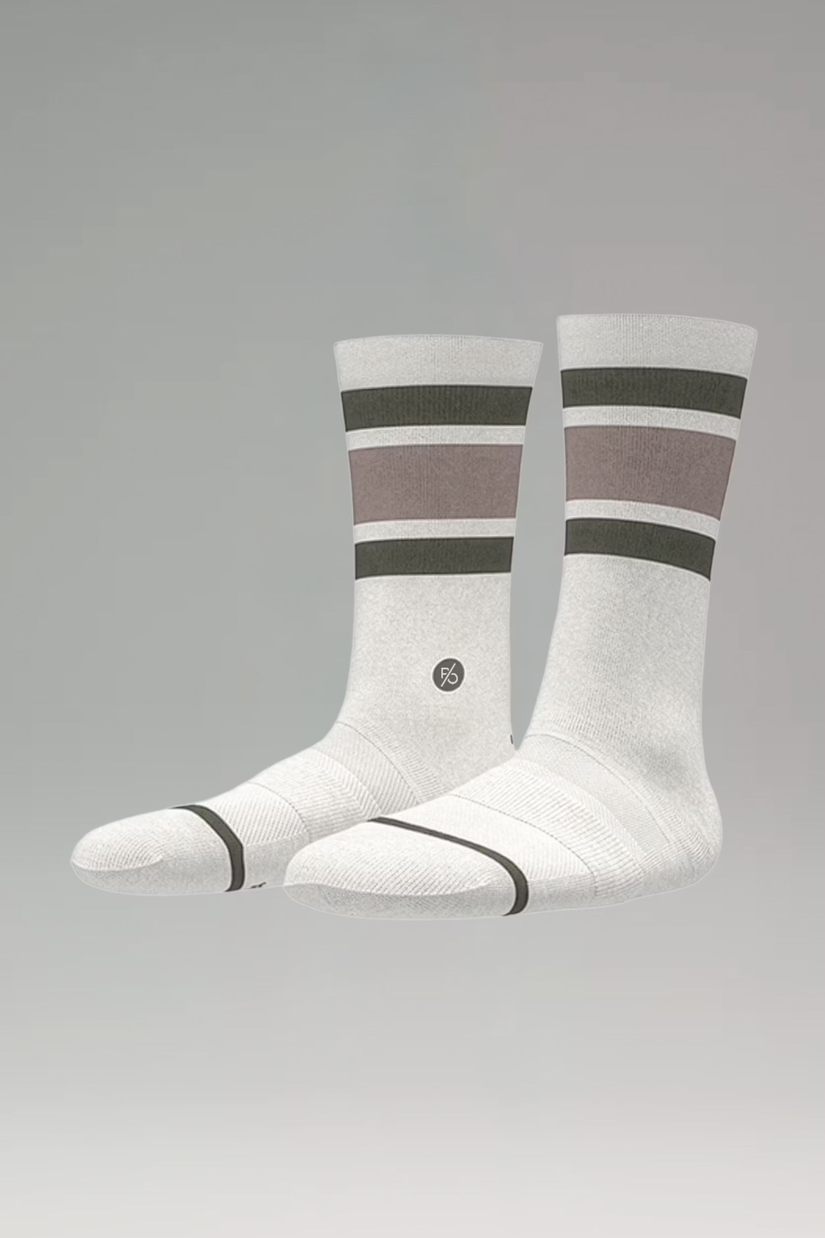 PRO | ORA men’s proformance socks in off white modelled side view
