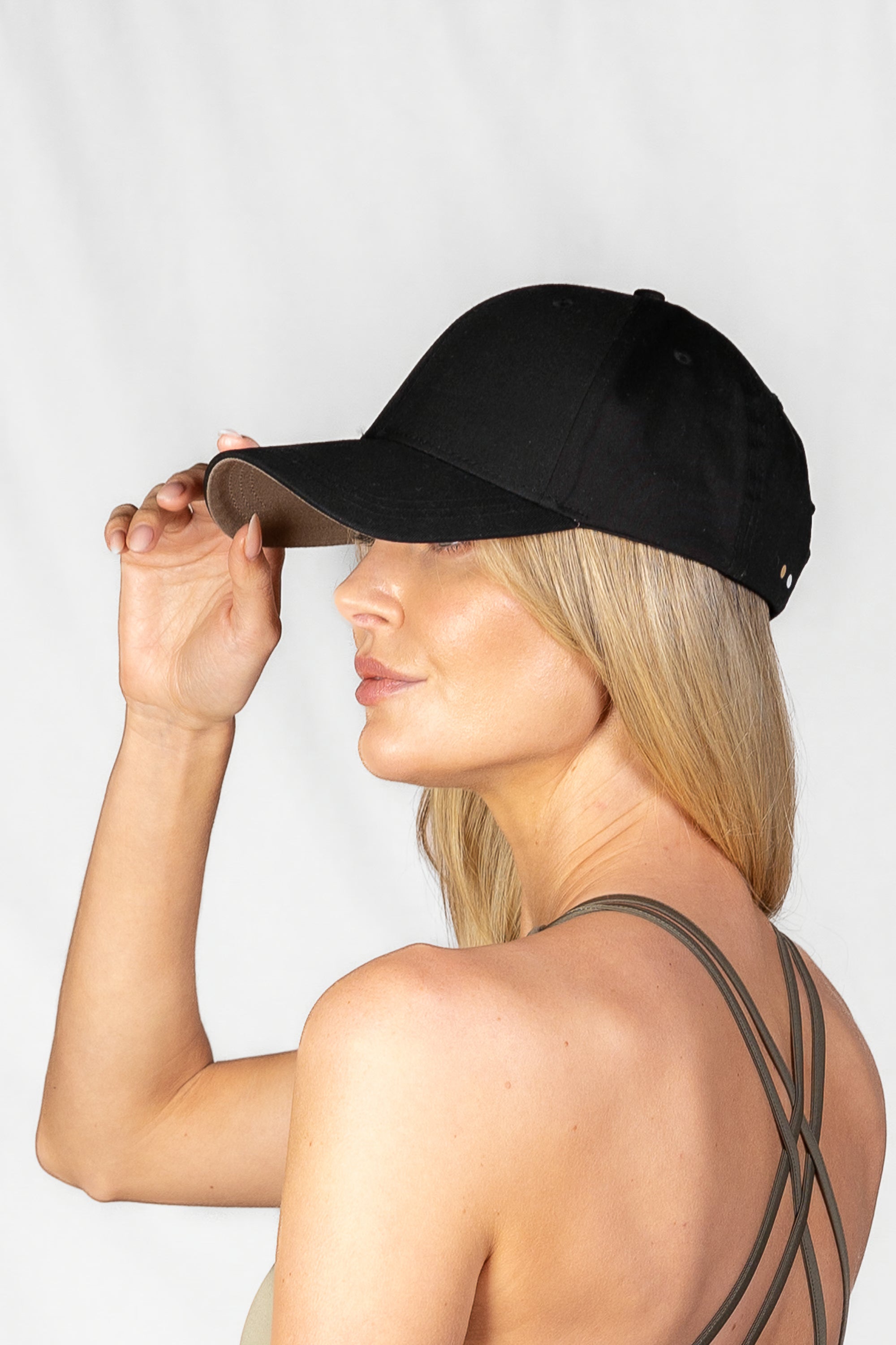 Women's Aura Cap in Black Onyx #Colour_Black Onyx