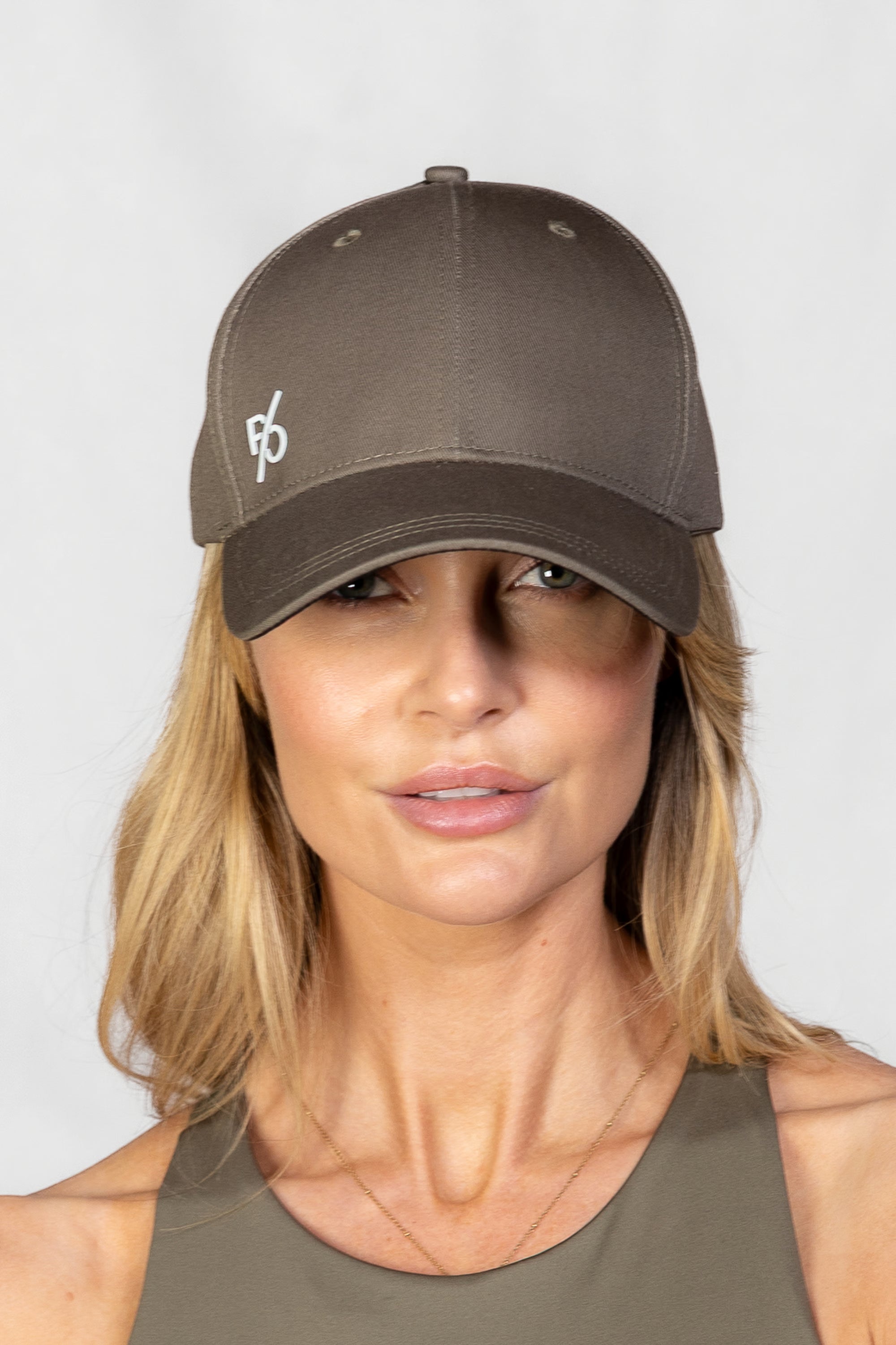 Women's Aura Cap in Olive Smoke #Colour_Olive Smoke