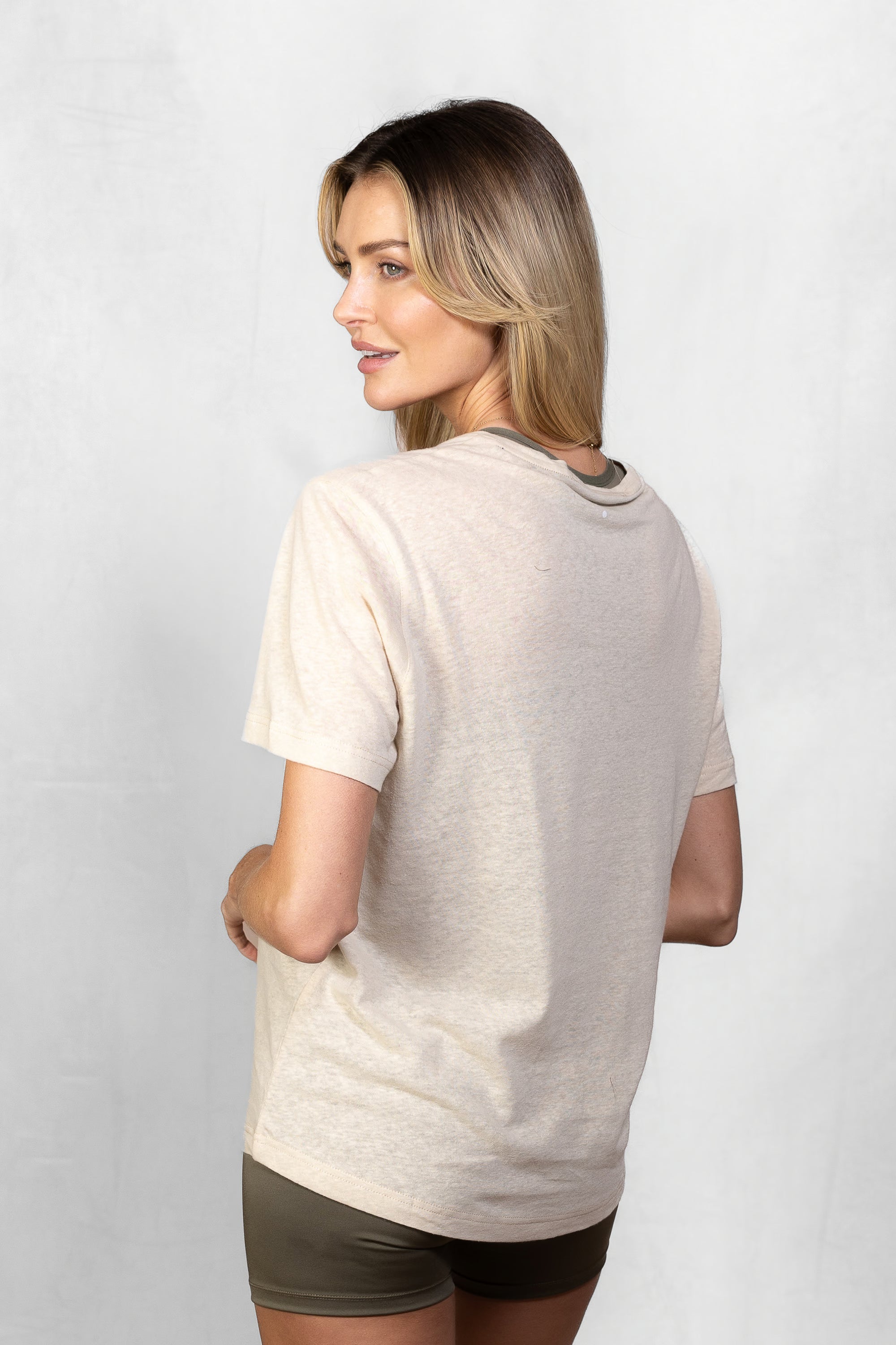 Women's Linen T-Shirt in Toasted Oat #Colour_Toasted Oat
